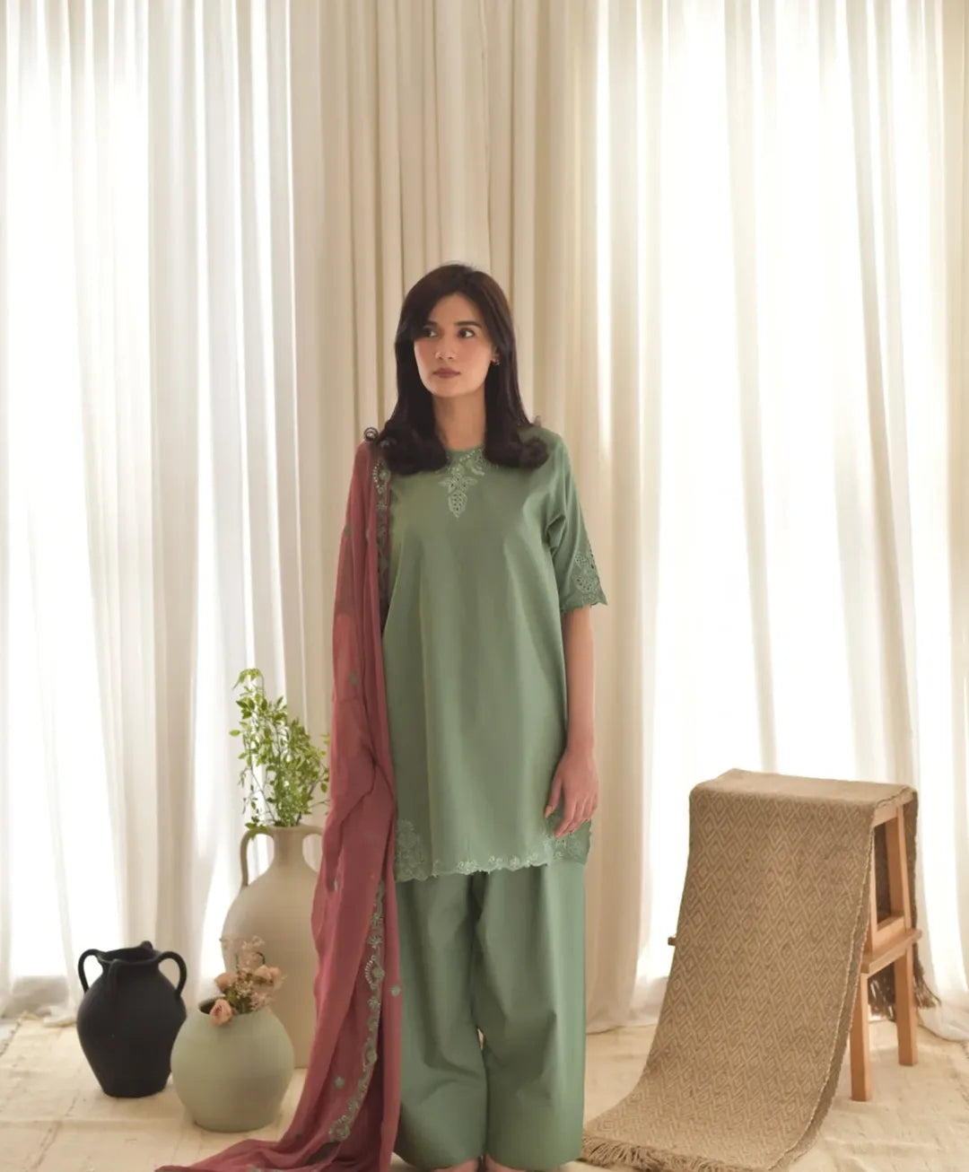 Zola Embroidered 3pc