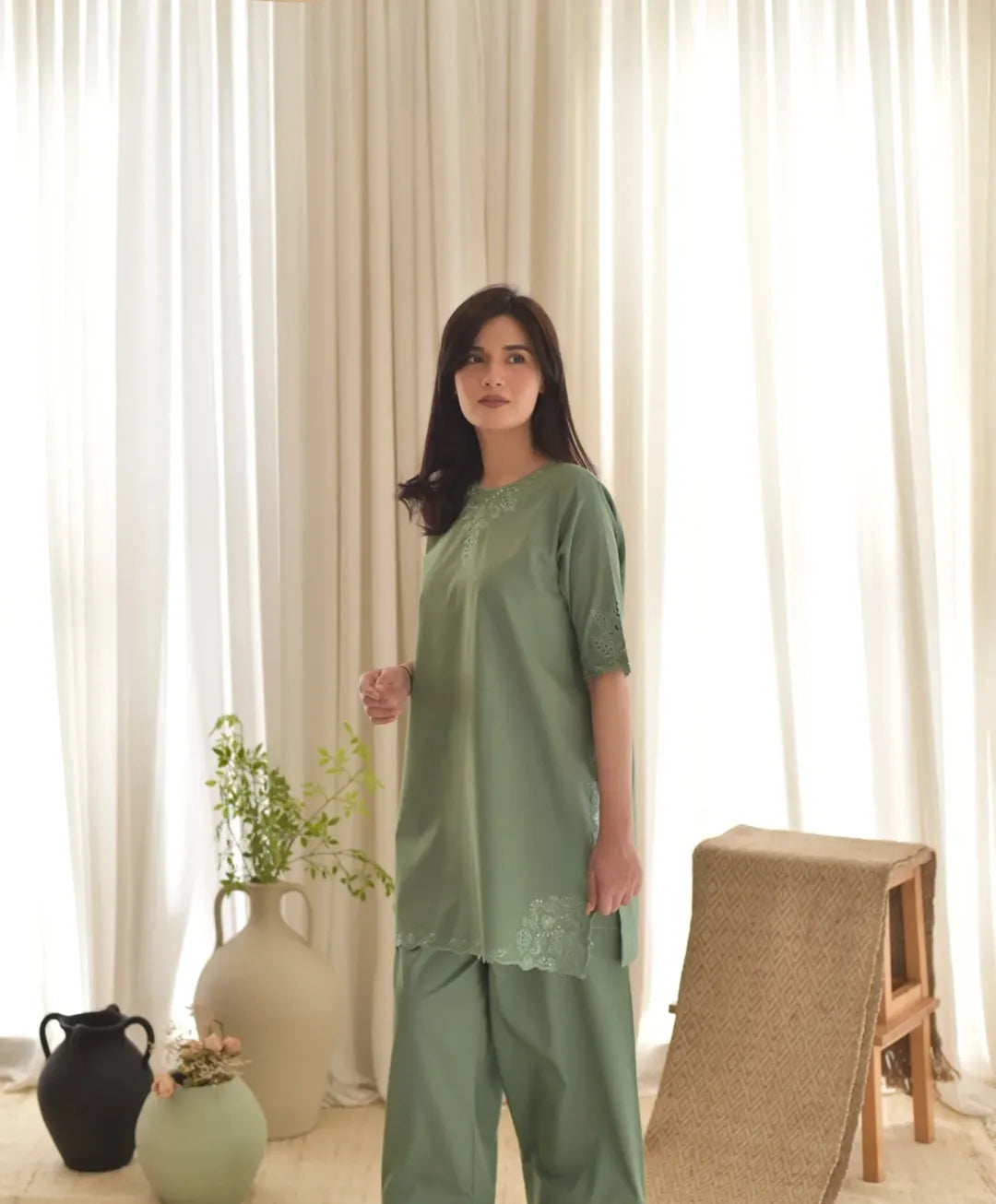 Zola Embroidered 3pc