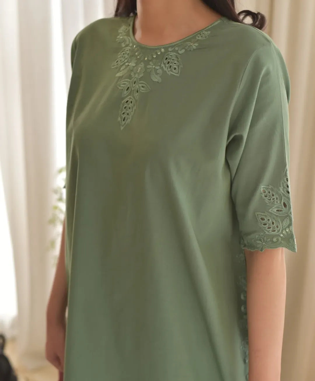 Zola Embroidered 3pc