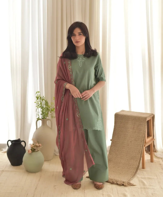 Zola Embroidered 3pc